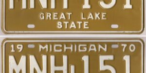 Michigan 1970 car license plate pair #MNH-151